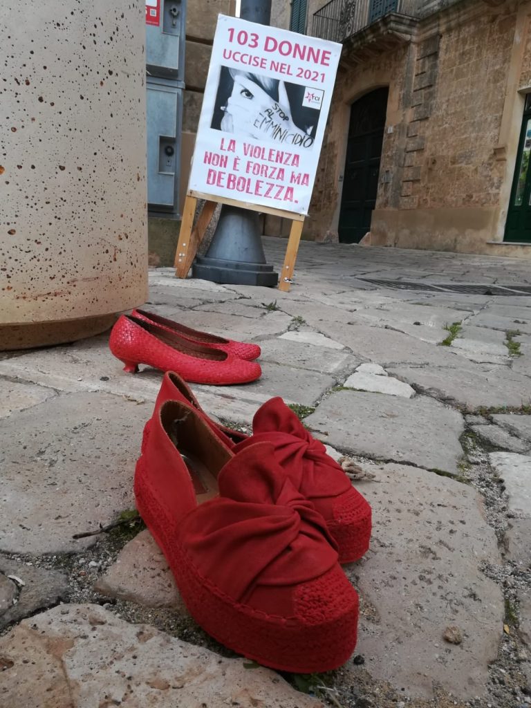scarpe da donna rosse