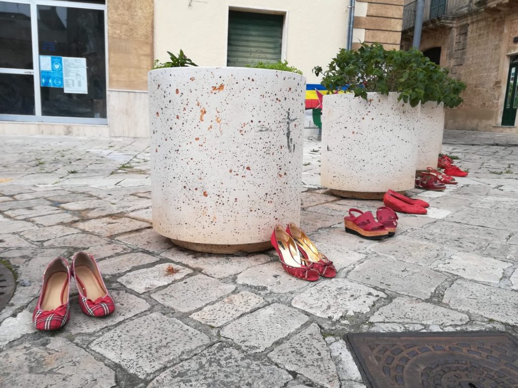 scarpe da donna rosse