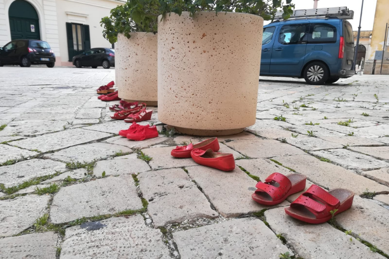foto di scarpe da donna rosse